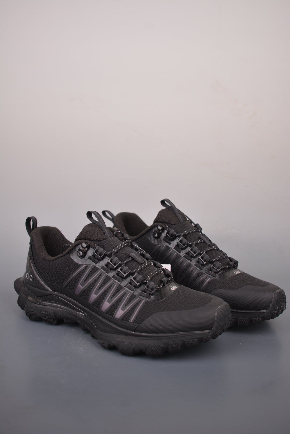 Alo Yoga Alo Runner Trail "Black" A0892U-BLACK