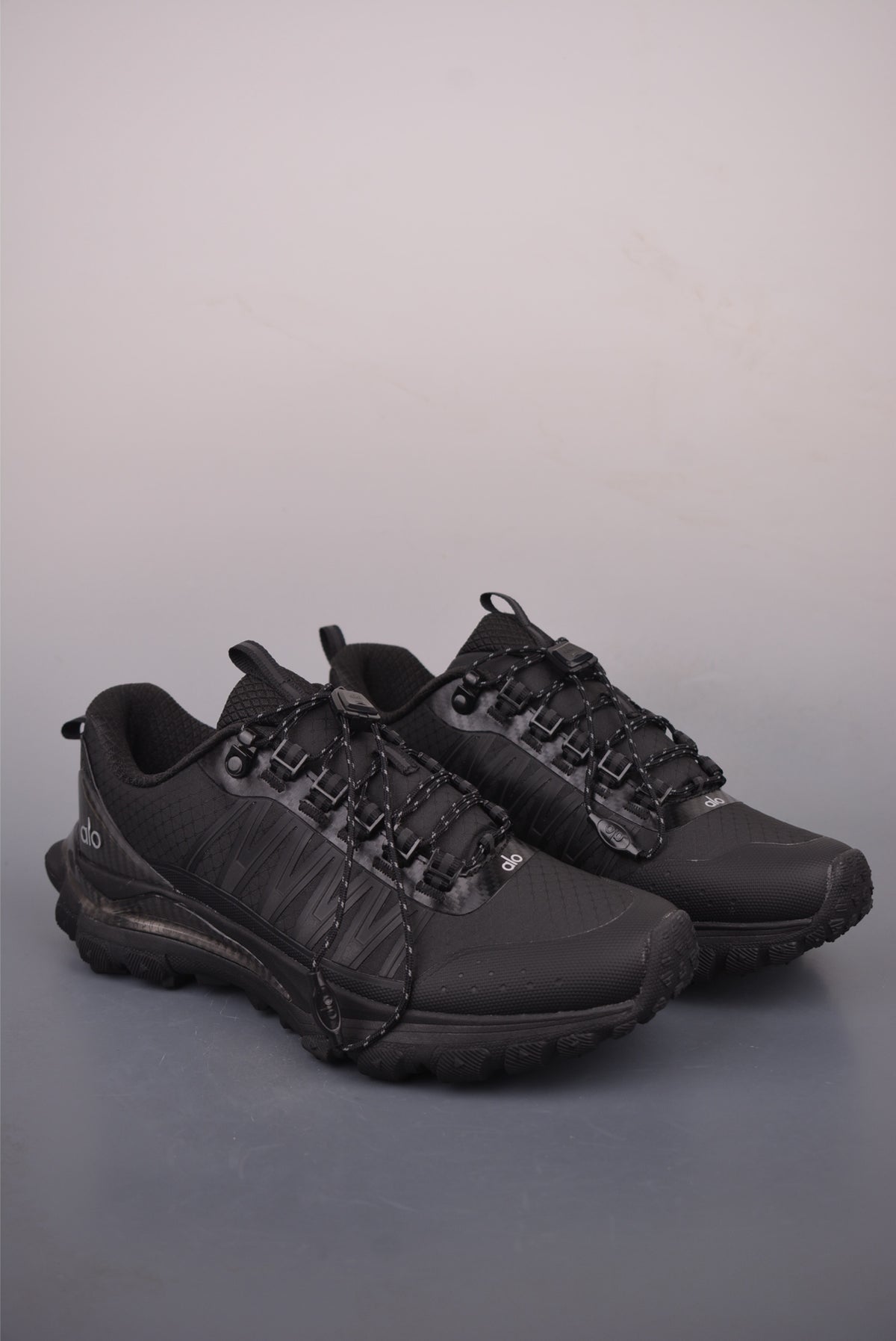Alo Yoga Alo Runner Trail "Black" A0892U